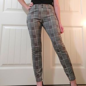 Tahari Size Small (S) - Houndstooth Business Casual Trousers